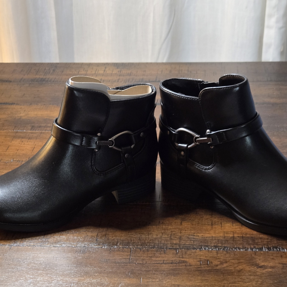 Sleek Black Ankle Booties‎ with Buckle Detail Granby Size 6